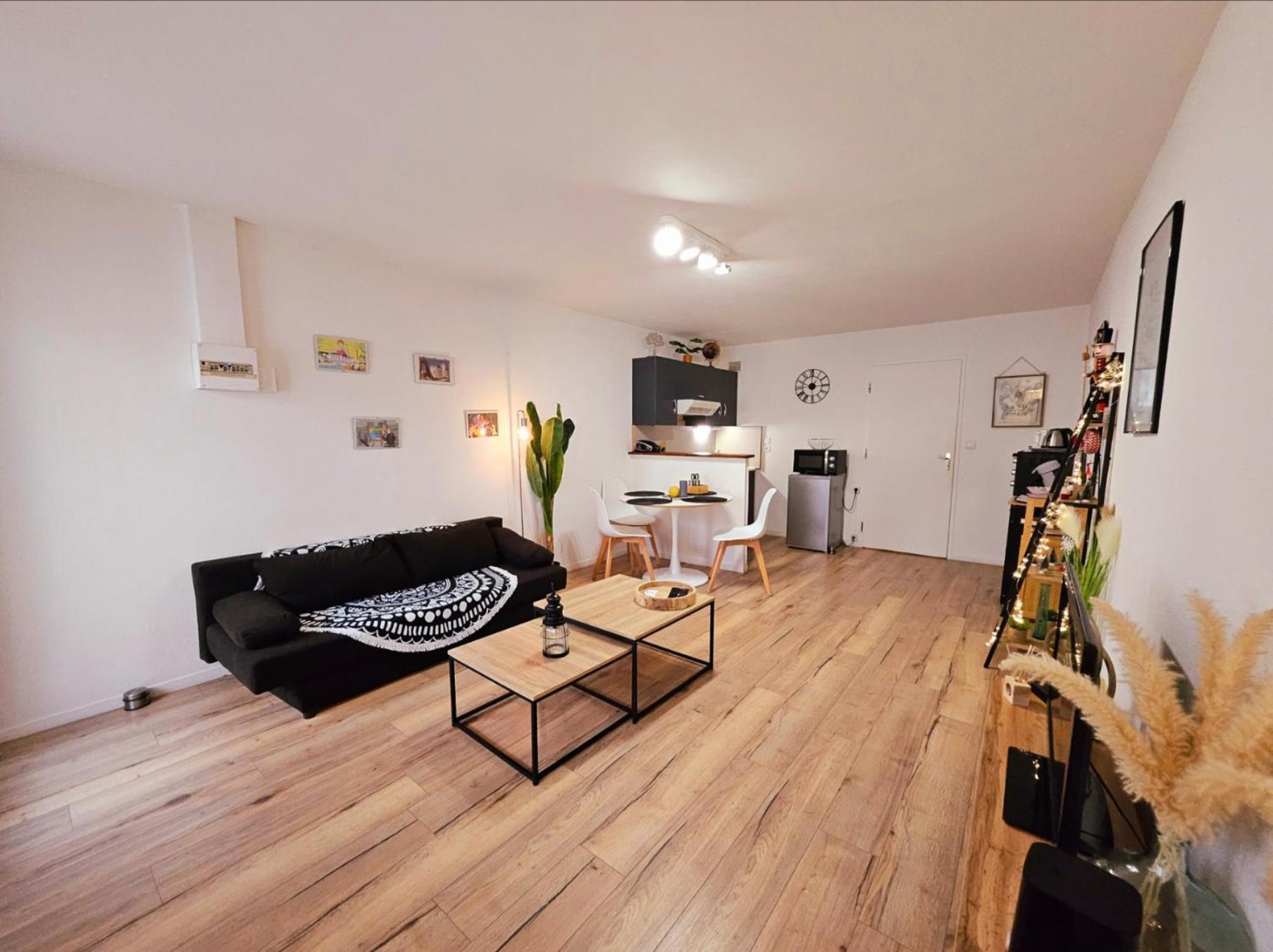 Appartement Cosy Proche Gare - Fibre Optique Et Parking Angoulême Kültér fotó