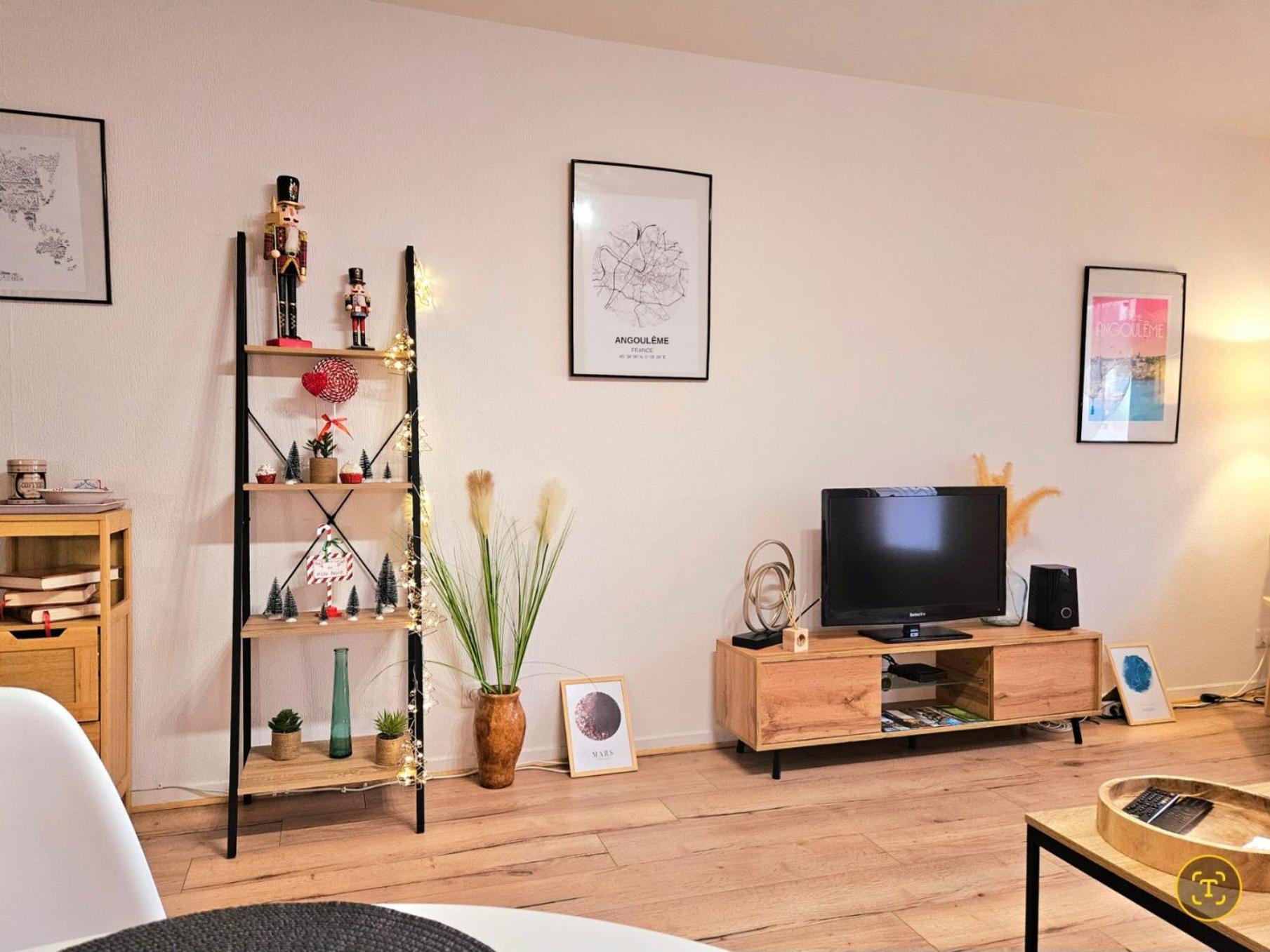 Appartement Cosy Proche Gare - Fibre Optique Et Parking Angoulême Kültér fotó